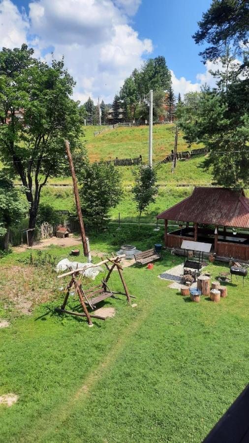 Gostyniy Dvir Petrovski Vorochta Exteriör bild